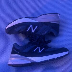 New Balance 990 navy blue size 8M taking best offer!!